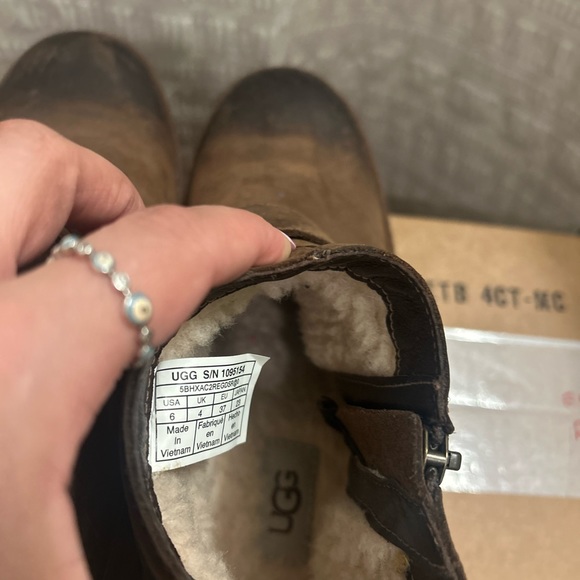 UGG Cheyne Coconut Shell Boots - Women's - Picture 4 of 7